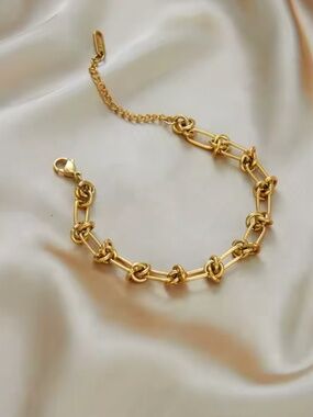 Knot Link Chain Bracelet